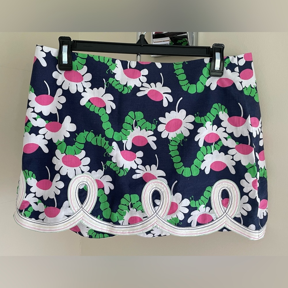 Lilly Pulitzer skirt; Size 4; style: 26563; like new